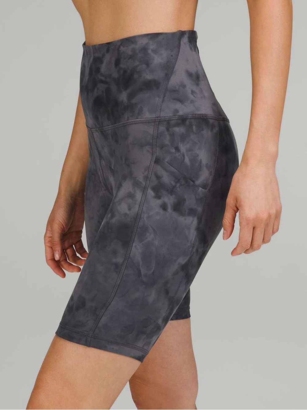 Lululemon align high rise Shorts with pockets